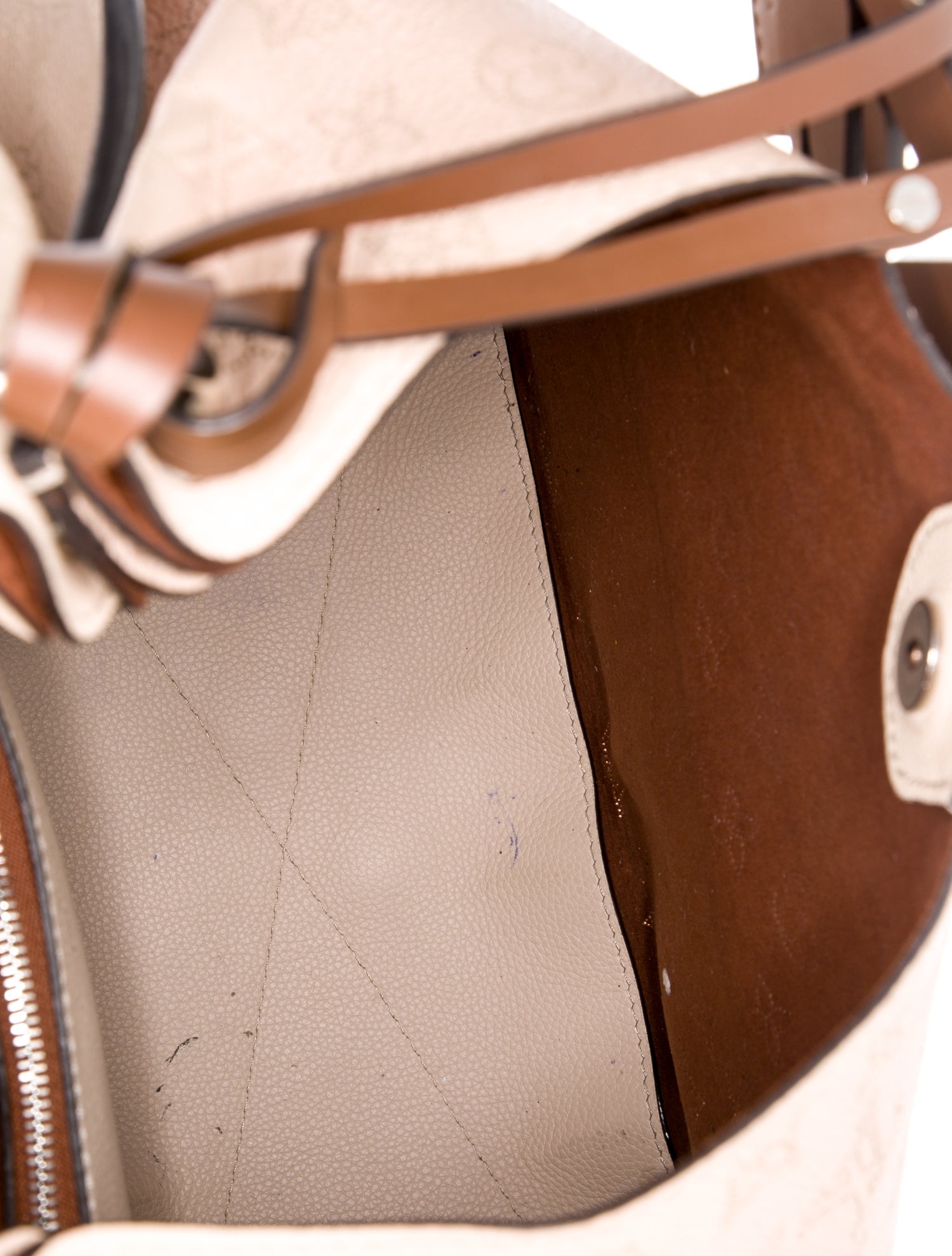 Louis Vuitton Monogram Carmel Mahina